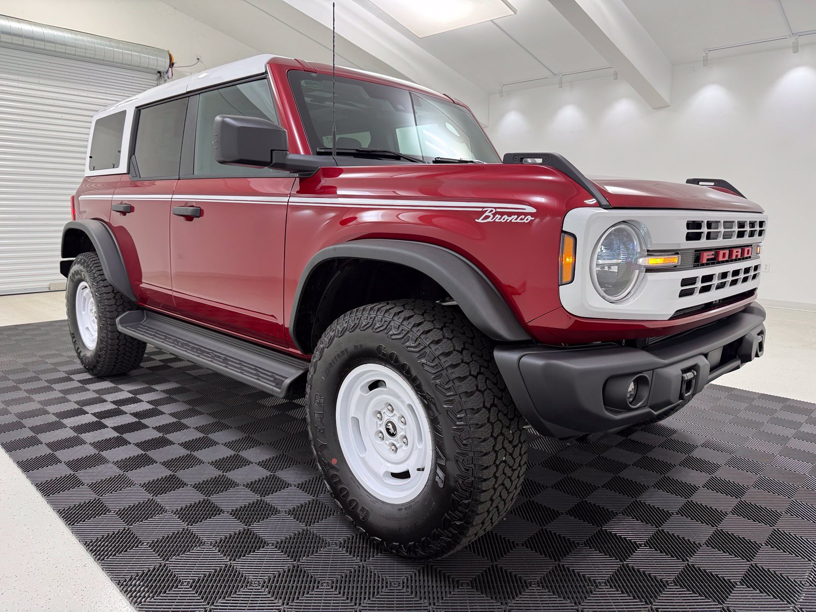 New 2026 Ford Bronco Heritage Edition AWD/4WD image 1