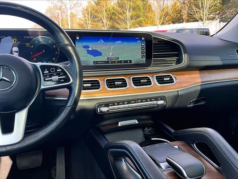 Used 2021 Mercedes-Benz GLS 450 4MATIC image 19