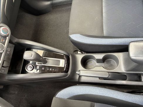 Used 2025 Nissan Versa SV FWD image 39