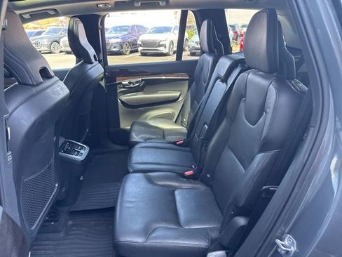 Used 2019 Volvo XC90 T6 Momentum w/ Advanced Package image 17