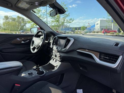 Used 2020 GMC Terrain SLE w/ Driver Convenience Package AWD/4WD image 15