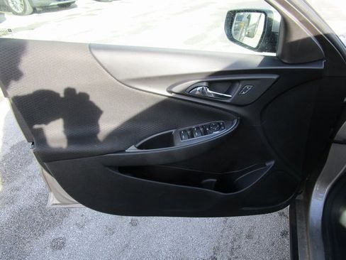 Used 2022 Chevrolet Malibu LT image 21