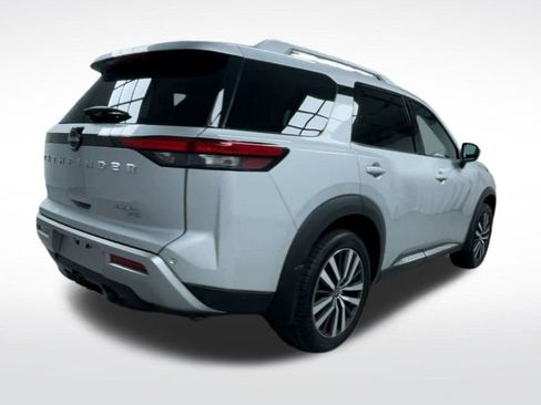 Used 2022 Nissan Pathfinder Platinum w/ Cargo Package image 25