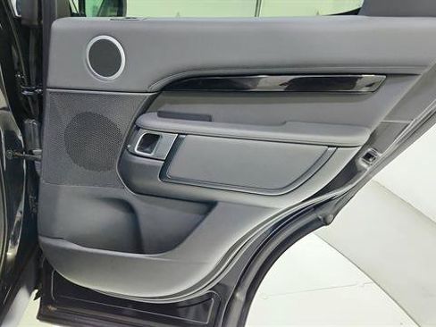 Used 2024 Land Rover Discovery S AWD/4WD image 28