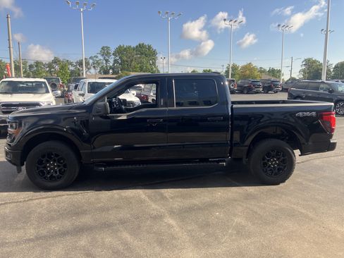 Certified 2024 Ford F150 XLT w/ XLT Black Appearance Package AWD/4WD image 4
