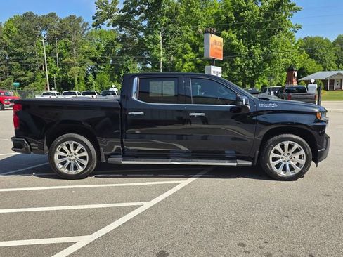 Used 2021 Chevrolet Silverado 1500 High Country w/ Technology Package AWD/4WD image 6