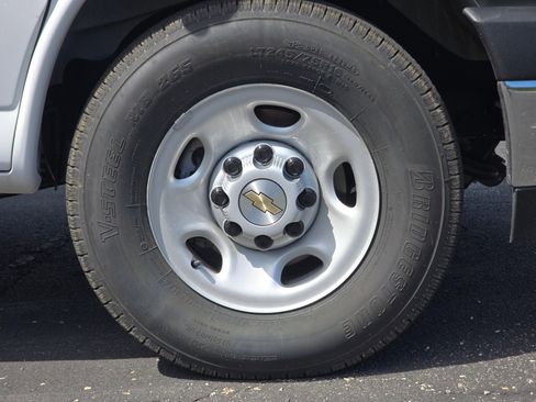 New 2025 Chevrolet Express 3500 w/ Power Convenience Package image 38