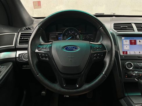 Used 2017 Ford Explorer XLT w/ Equipment Group 202A image 36