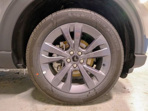 New 2026 Ford Explorer Active image 38