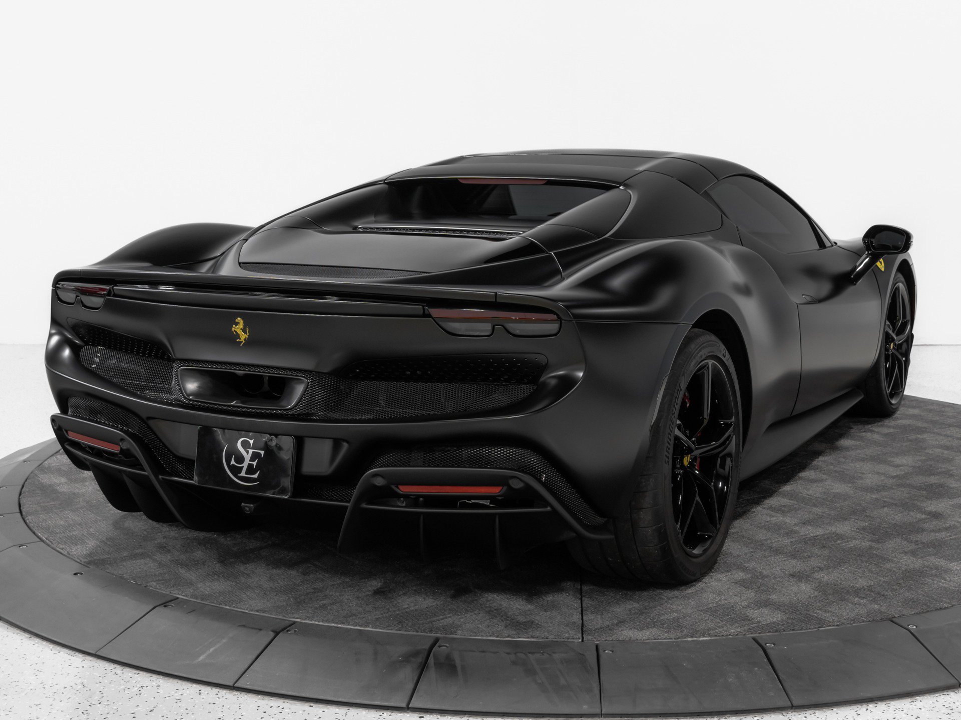 Used 2023 Ferrari 296 GTS RWD image 21