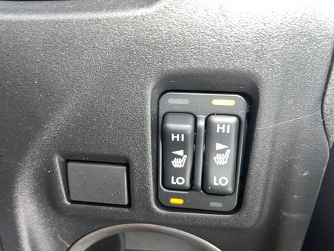 Used 2023 Subaru Impreza 2.0i Limited image 9