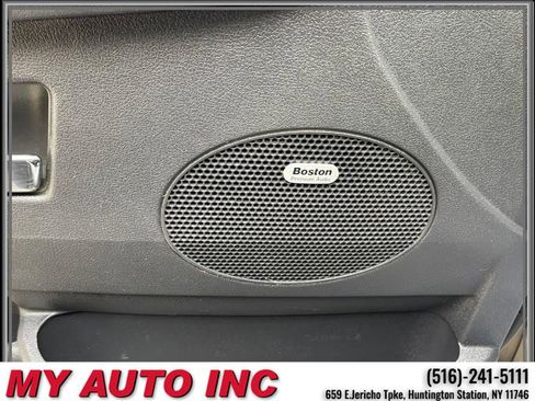 Used 2010 Jeep Grand Cherokee Laredo image 23