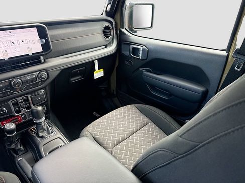 New 2026 Jeep Gladiator Mojave AWD/4WD image 24