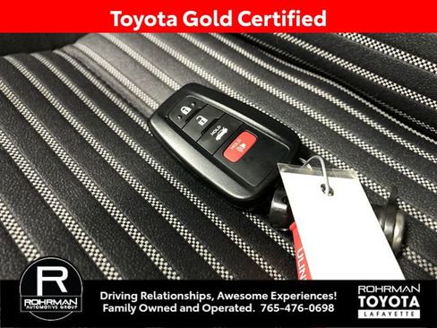 Certified 2022 Toyota Camry SE image 34