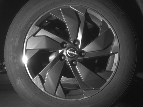 Used 2025 Nissan Rogue SV image 15