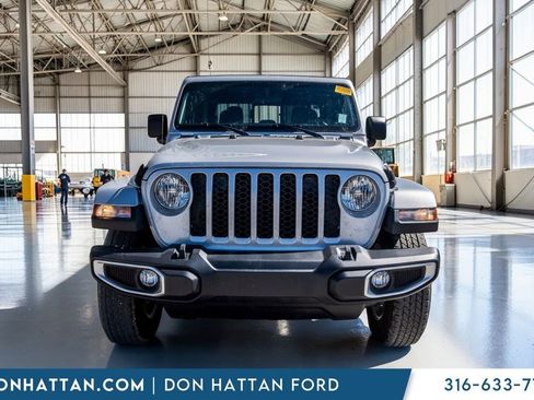 Used 2023 Jeep Gladiator Sport image 24