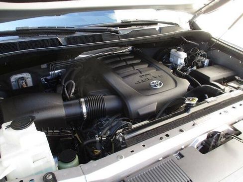 Used 2014 Toyota Tundra SR5 w/ SR5 Upgrade Package RWD image 18