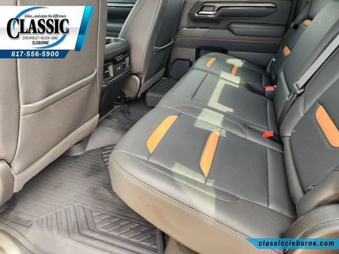 Used 2025 GMC Sierra 2500 AT4 w/ AT4 Premium Plus Package AWD/4WD image 29