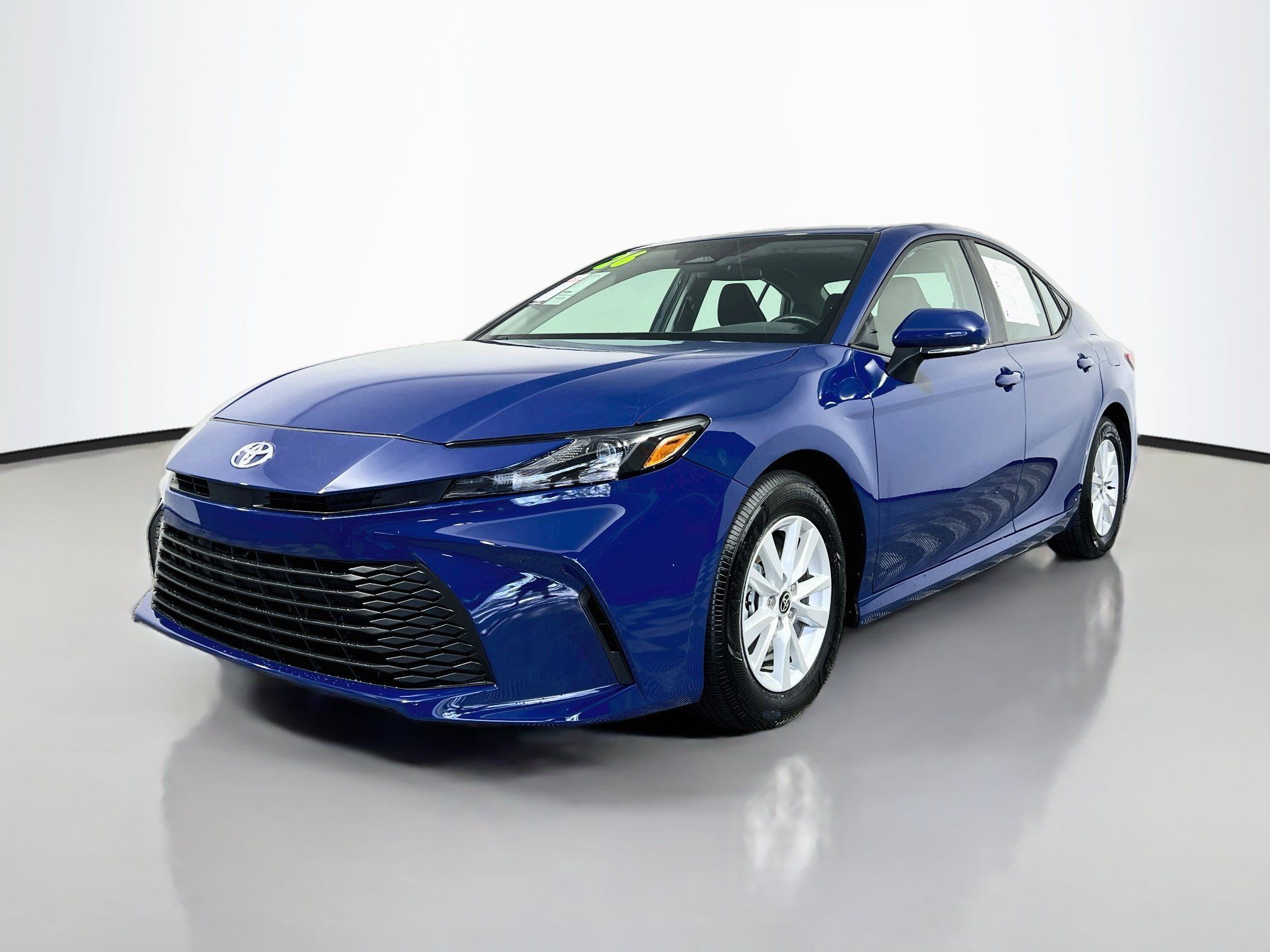 Used 2026 Toyota Camry LE FWD image 10