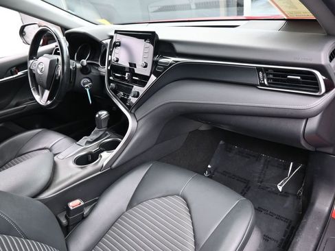 Used 2021 Toyota Camry SE FWD image 41