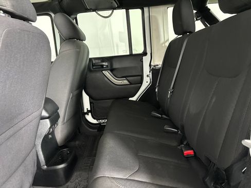 Used 2018 Jeep Wrangler Unlimited Sport S AWD/4WD image 20