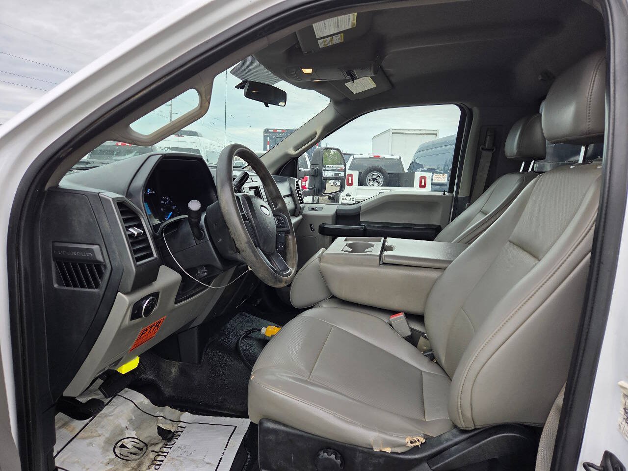 Used 2019 Ford F550 4x4 Regular Cab Super Duty image 11