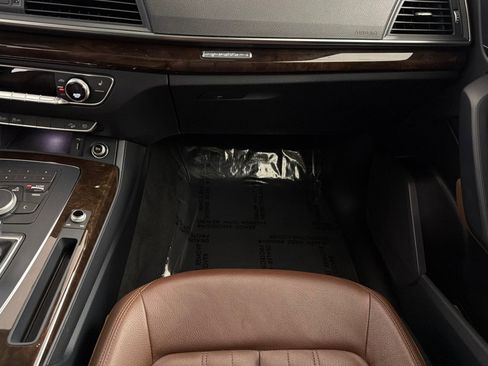 Used 2019 Audi Q5 2.0T Premium w/ Convenience Package image 28