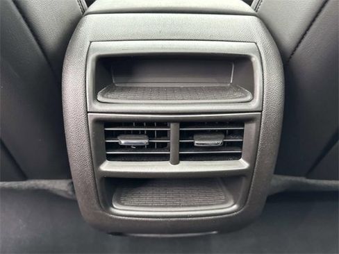 Certified 2022 Cadillac XT5 Premium Luxury image 13