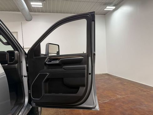 Used 2025 Chevrolet Silverado 2500 LT w/ Convenience Package image 62