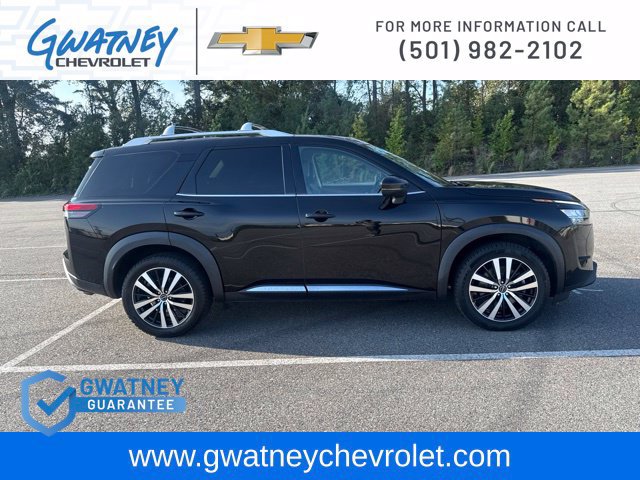 Used 2023 Nissan Pathfinder Platinum w/ Cargo Package AWD/4WD image 4