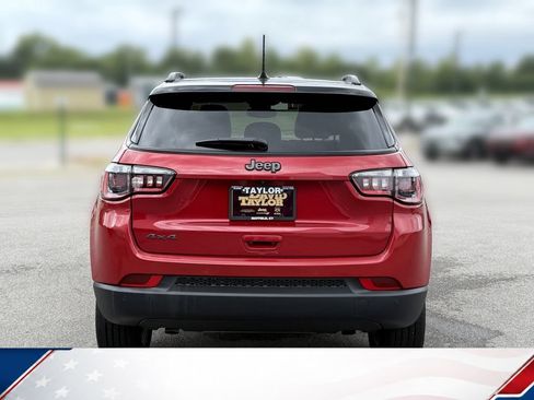 Used 2025 Jeep Compass Limited w/ Sun & Sound Group AWD/4WD image 6