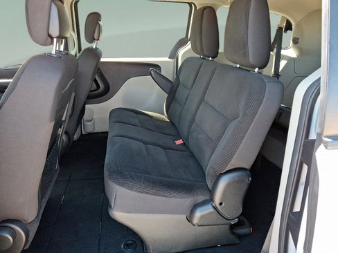 Certified 2018 Dodge Grand Caravan SE w/ UConnect Hands-Free Group FWD image 10