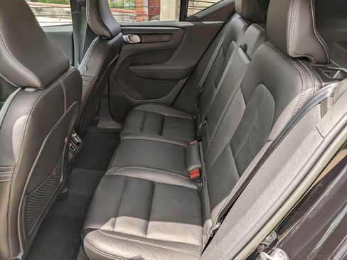 Certified 2023 Volvo XC40 B5 Core w/ Convenience Package AWD/4WD image 23
