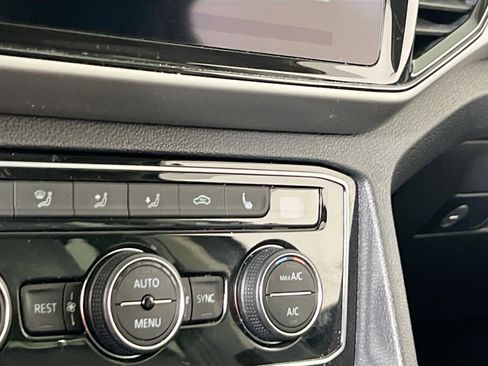 Used 2022 Volkswagen Atlas SE image 19