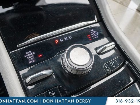 Used 2021 Jeep Grand Cherokee L Summit w/ Advanced Protech Group IV AWD/4WD image 9