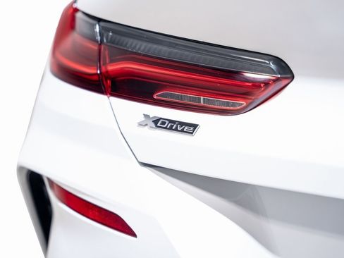 Used 2024 BMW M850i xDrive Convertible w/ M Carbon Exterior Package image 21