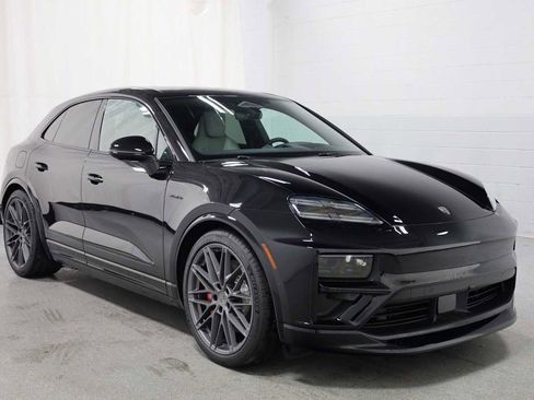 New 2025 Porsche Macan Turbo Electric image 13