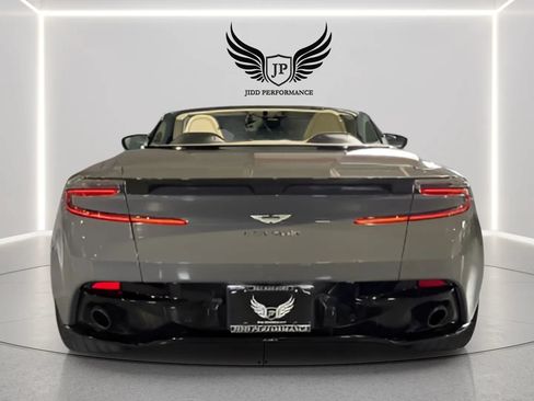 Used 2019 Aston Martin DB11 Volante RWD image 12