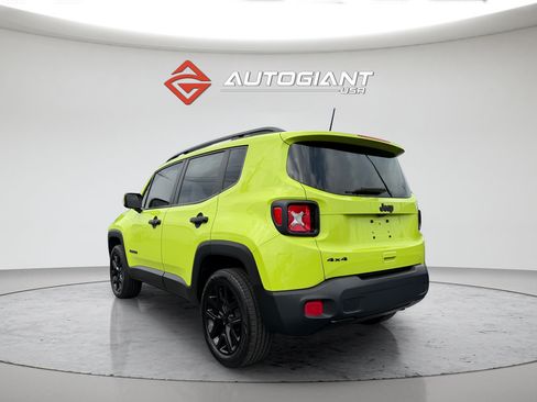 Used 2018 Jeep Renegade Altitude AWD/4WD image 5