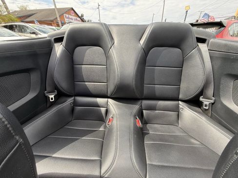 Used 2015 Ford Mustang Premium image 21