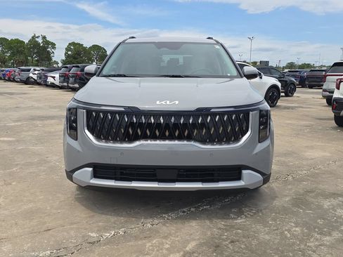New 2026 Kia Carnival EX FWD image 3