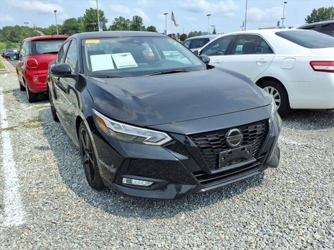 Used 2023 Nissan Sentra SR w/ Midnight Edition Package FWD image 11