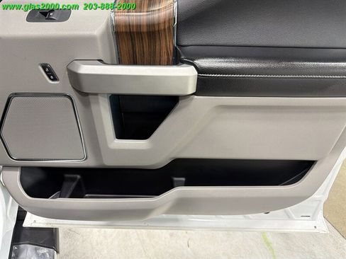 Used 2015 Ford F150 Lariat w/ Equipment Group 502A Luxury AWD/4WD image 28