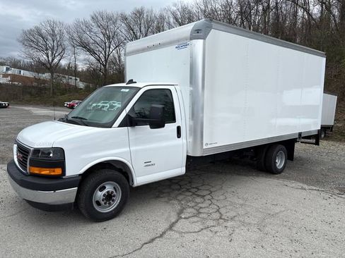New 2026 GMC Savana 4500 w/ Power Convenience Package RWD image 1