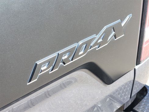 Used 2021 Nissan Titan PRO-4X w/ Pro-4x Convenience Package image 8