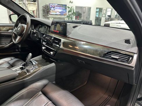Used 2018 BMW 540i xDrive w/ M Sport Package AWD/4WD image 55