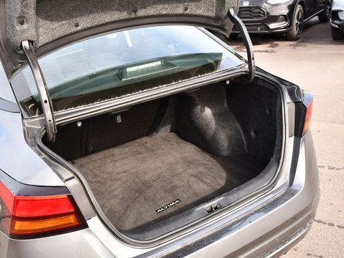 Used 2024 Nissan Altima 2.5 SV image 31