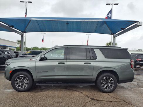 Used 2023 Chevrolet Suburban Z71 w/ Luxury Package AWD/4WD image 21