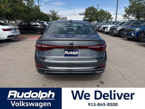 New 2025 Volkswagen Jetta SEL image 4