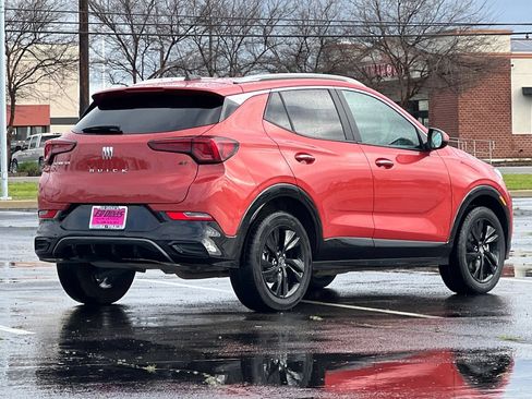 Used 2024 Buick Encore GX Sport Touring AWD/4WD image 4